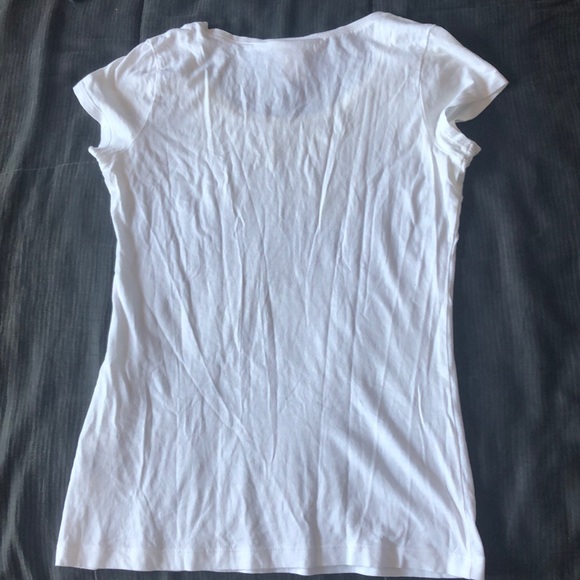 White t shirt - Picture 2 of 3